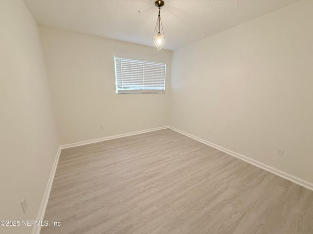 3801 CROWN POINT Road 2061, Jacksonville, FL 32257