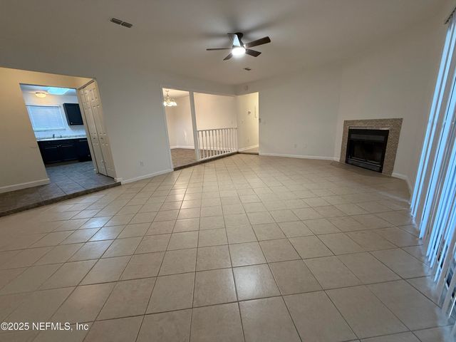 3801 CROWN POINT Road 2061, Jacksonville, FL 32257