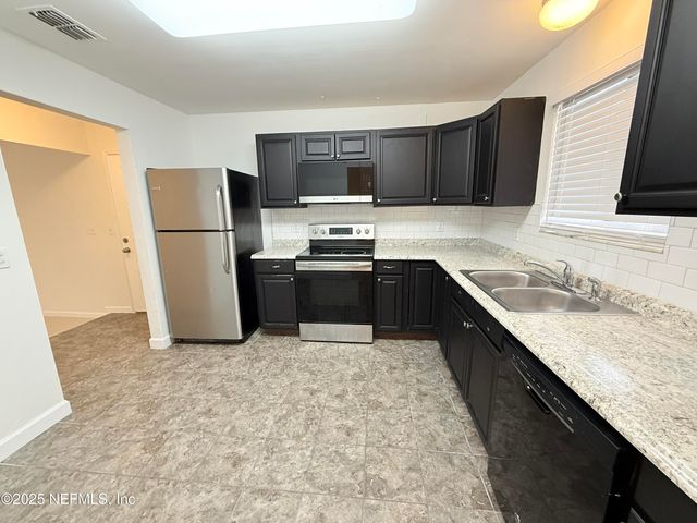 3801 CROWN POINT Road 2061, Jacksonville, FL 32257