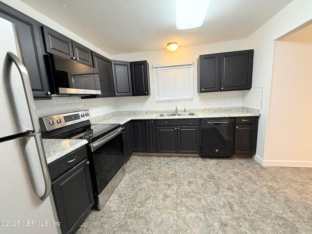 3801 CROWN POINT Road 2061, Jacksonville, FL 32257