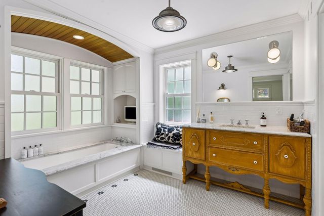 6529 Cherokee Trail, Edina, MN 55439