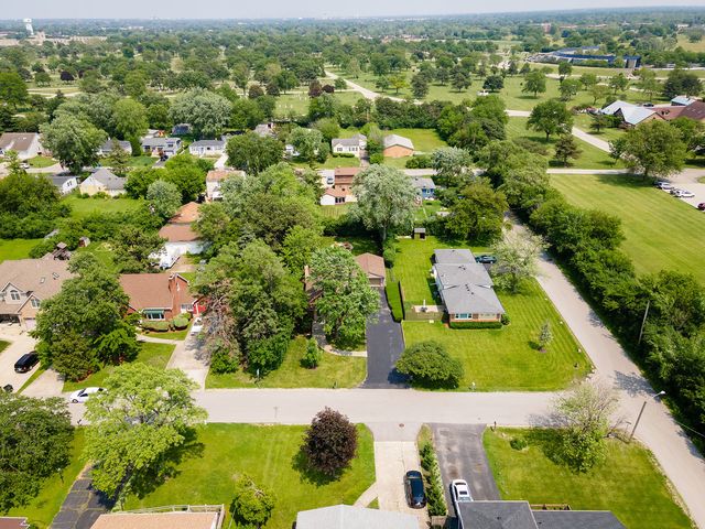 1337 Degener Avenue, Elmhurst, IL 60126