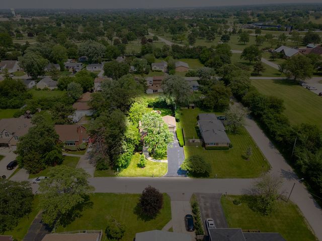 1337 Degener Avenue, Elmhurst, IL 60126