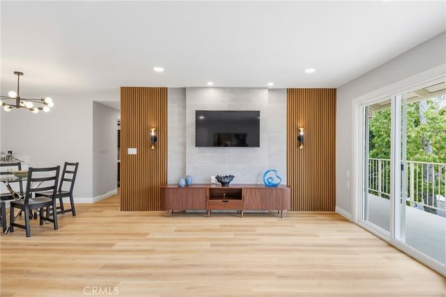 802 Ronda Mendoza N, Laguna Woods, CA 92637