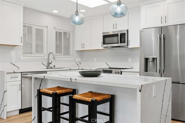 802 Ronda Mendoza N, Laguna Woods, CA 92637