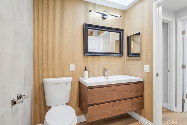 802 Ronda Mendoza N, Laguna Woods, CA 92637