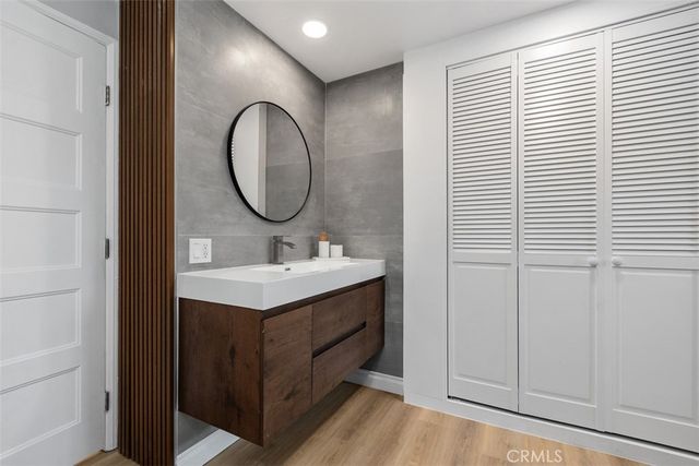 802 Ronda Mendoza N, Laguna Woods, CA 92637
