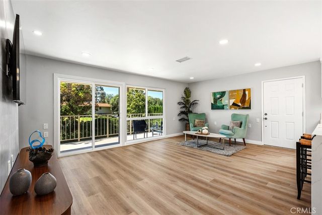 802 Ronda Mendoza N, Laguna Woods, CA 92637