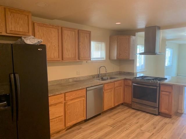 3627 Clay, Sacramento, CA 95838