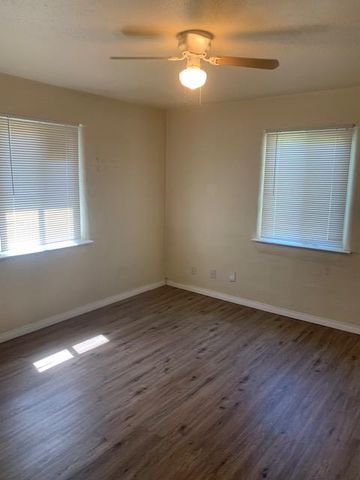 3627 Clay, Sacramento, CA 95838