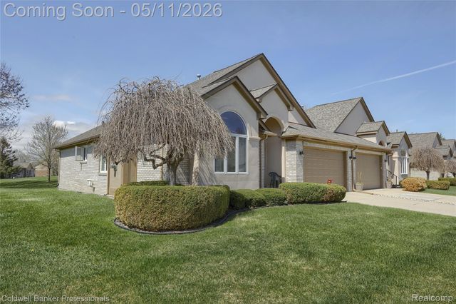 52237 Mitchell Lane 11, Macomb Township, MI 48042