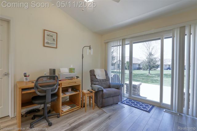 52237 Mitchell Lane 11, Macomb Township, MI 48042