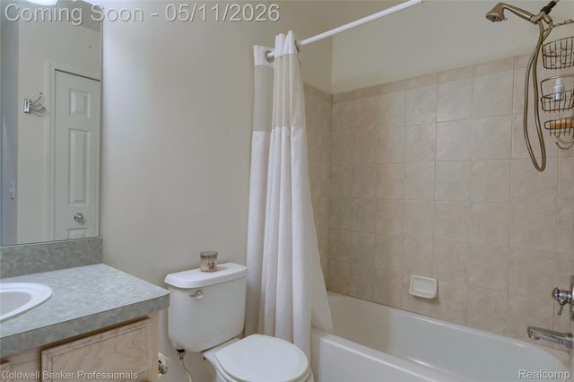 52237 Mitchell Lane 11, Macomb Township, MI 48042