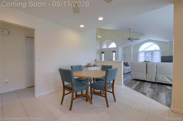 52237 Mitchell Lane 11, Macomb Township, MI 48042