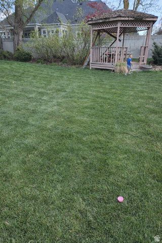 2096 E LINDEN CIR, Holladay, UT 84121