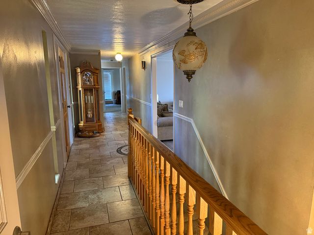 2096 E LINDEN CIR, Holladay, UT 84121