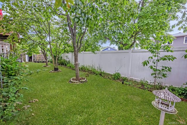 26 Block Terrace, Farmingdale, NY 11735