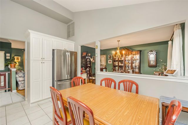 26 Block Terrace, Farmingdale, NY 11735