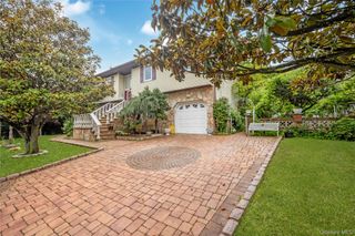 26 Block Terrace, Farmingdale, NY 11735