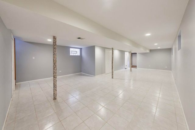 2972 S Loomis Street, Chicago, IL 60608