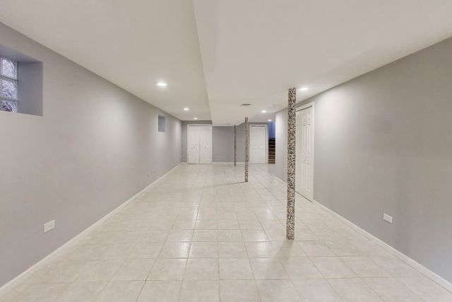 2972 S Loomis Street, Chicago, IL 60608