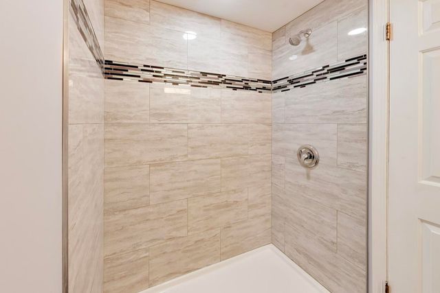 2972 S Loomis Street, Chicago, IL 60608