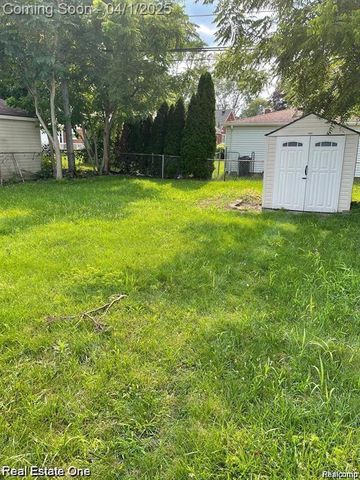 6991 Colonial Street, Dearborn Heights, MI 48127