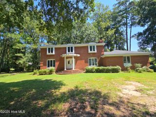 403 Holly Circle, Whiteville, NC 28472