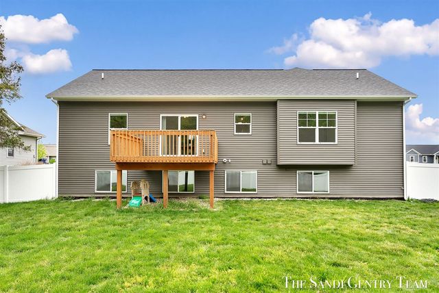 10775 Lance Avenue, Allendale, MI 49401