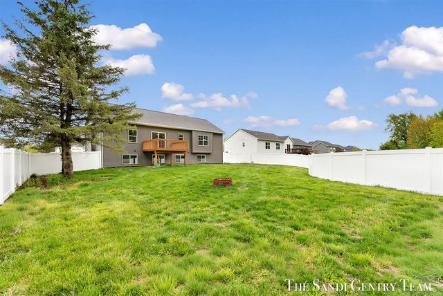 10775 Lance Avenue, Allendale, MI 49401