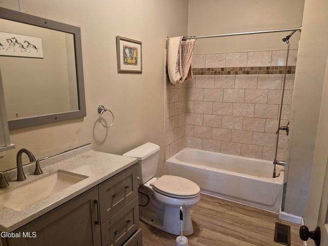 2057 Brookview Road, Schodack, NY 12033