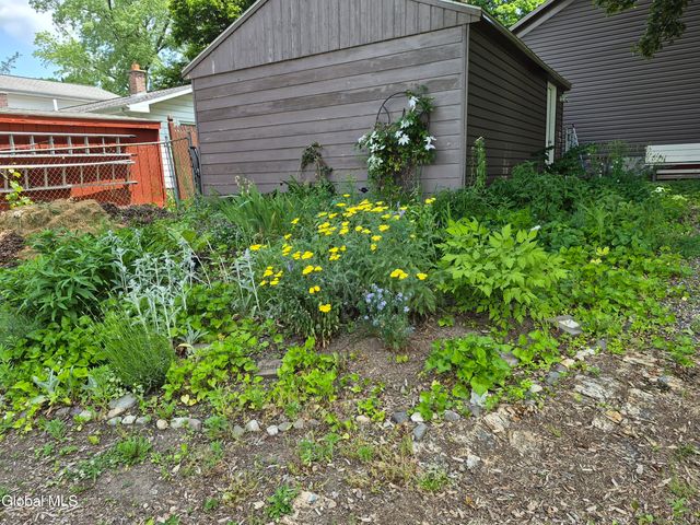 2057 Brookview Road, Schodack, NY 12033