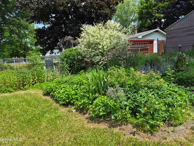 2057 Brookview Road, Schodack, NY 12033