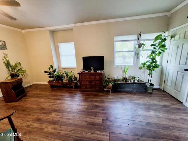 2057 Brookview Road, Schodack, NY 12033
