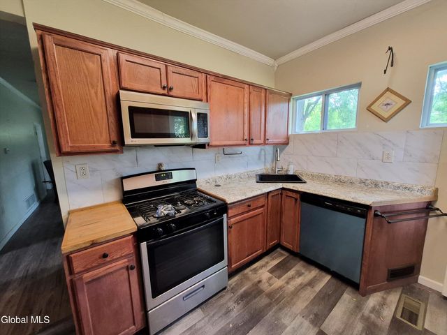2057 Brookview Road, Schodack, NY 12033