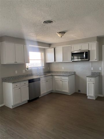 4927 Eastgate Circle, Dallas, TX 75216