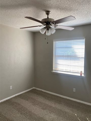 4927 Eastgate Circle, Dallas, TX 75216