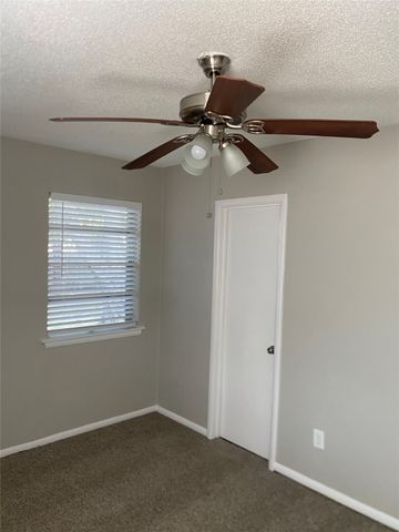 4927 Eastgate Circle, Dallas, TX 75216