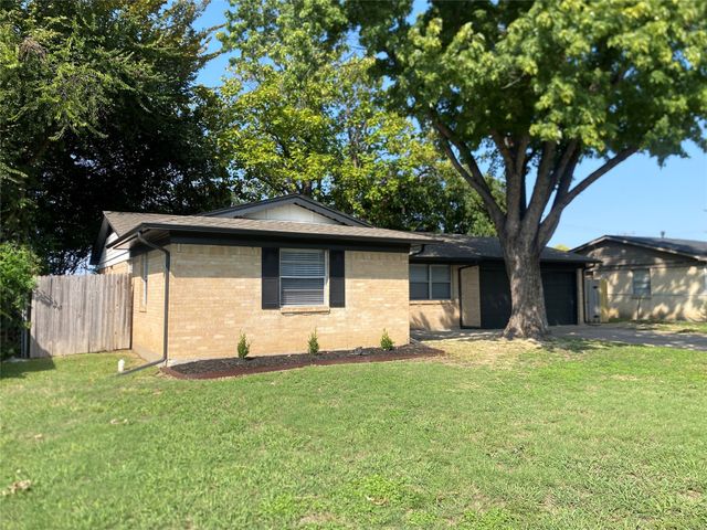 4927 Eastgate Circle, Dallas, TX 75216