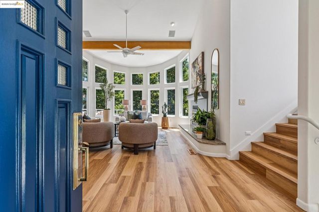 1967 Tunnel RD, Berkeley, CA 94705