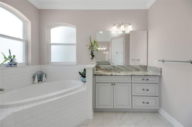 4560 HIGHCREST VIEW, Lady Lake, FL 32159