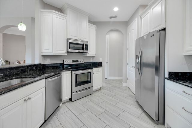 4560 HIGHCREST VIEW, Lady Lake, FL 32159