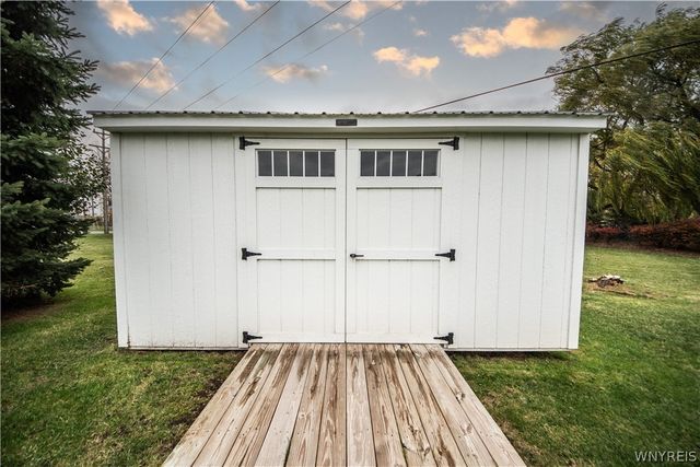 9250 Greiner Road, Clarence, NY 14031