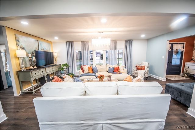 9250 Greiner Road, Clarence, NY 14031