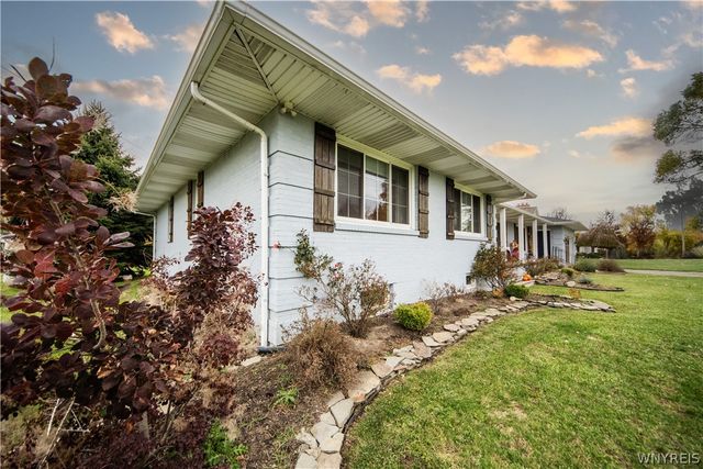 9250 Greiner Road, Clarence, NY 14031