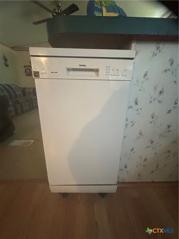 204 N 4th Street, Seadrift, TX 77983