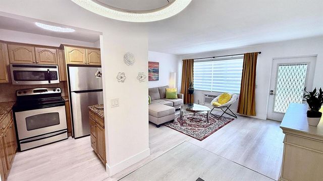 78 Harwood H Crescent, Deerfield Beach, FL 33442