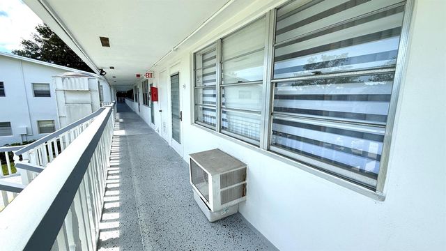 78 Harwood H Crescent, Deerfield Beach, FL 33442