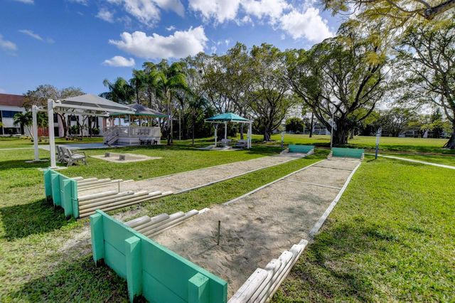 78 Harwood H Crescent, Deerfield Beach, FL 33442