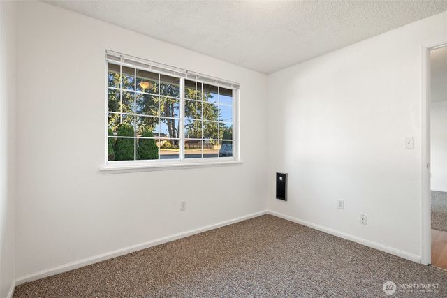 111 113 175th Street S, Spanaway, WA 98387